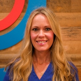 Glen Ellyn Illinois pediatric dentist  Ashlee Cosantino, DMD