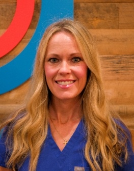 Glen Ellyn Illinois pediatric dentist Ashlee Cosantino